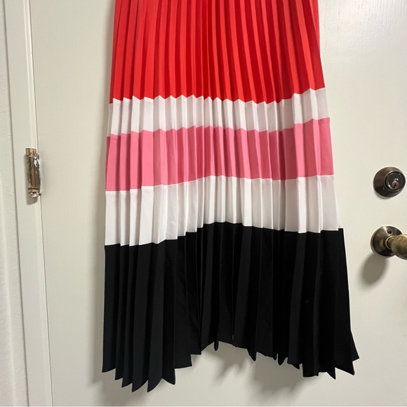 KARL LAGERFELD Paris Black and Red Pleated Colorblock Midi Dress, 6 - Picture 5 of 13